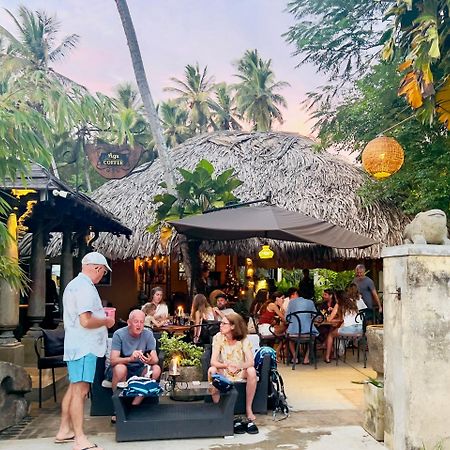 Hotel Aga Surf View Tangalle Exterior foto