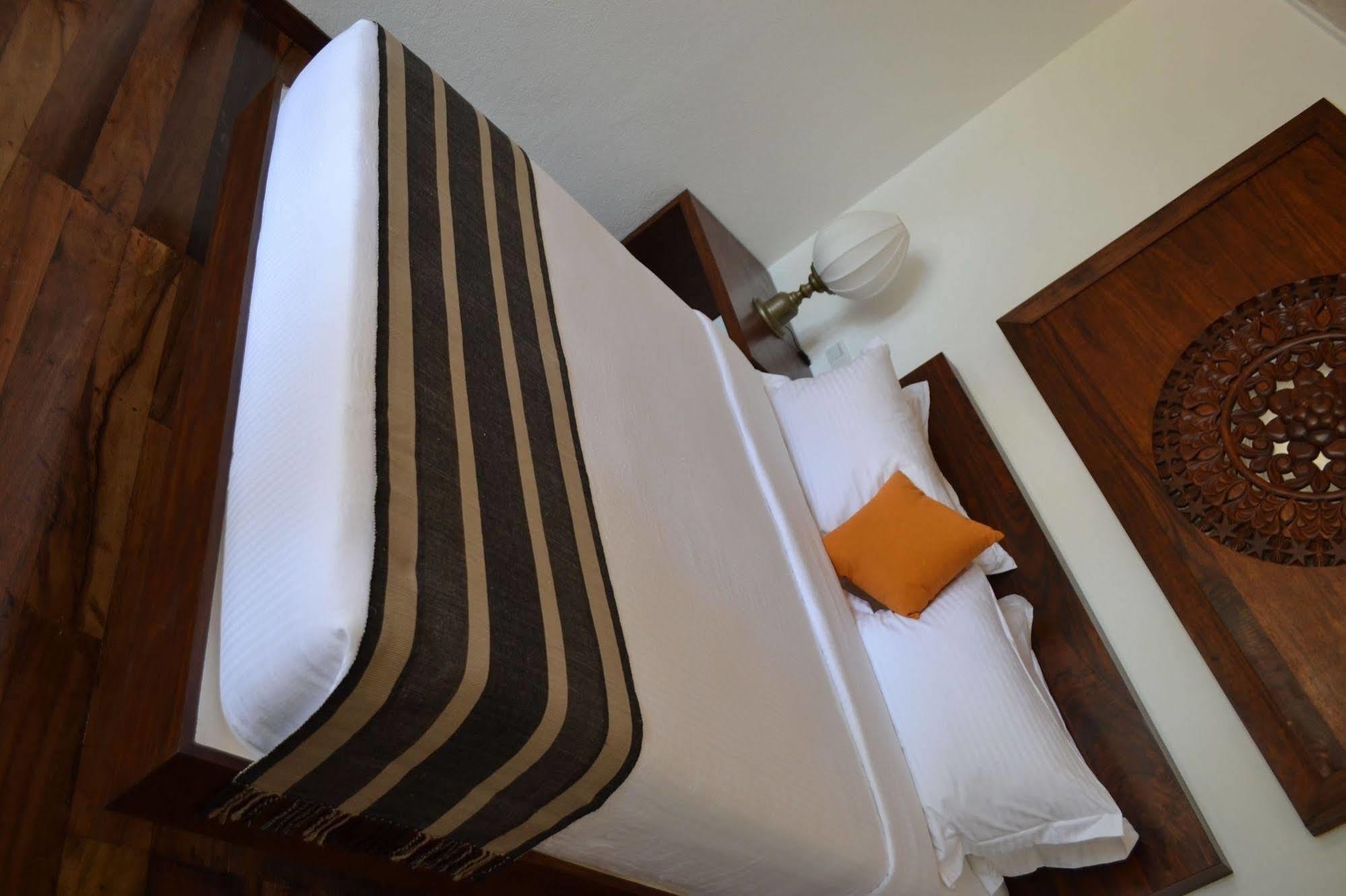 Hotel Aga Surf View Tangalle Exterior foto