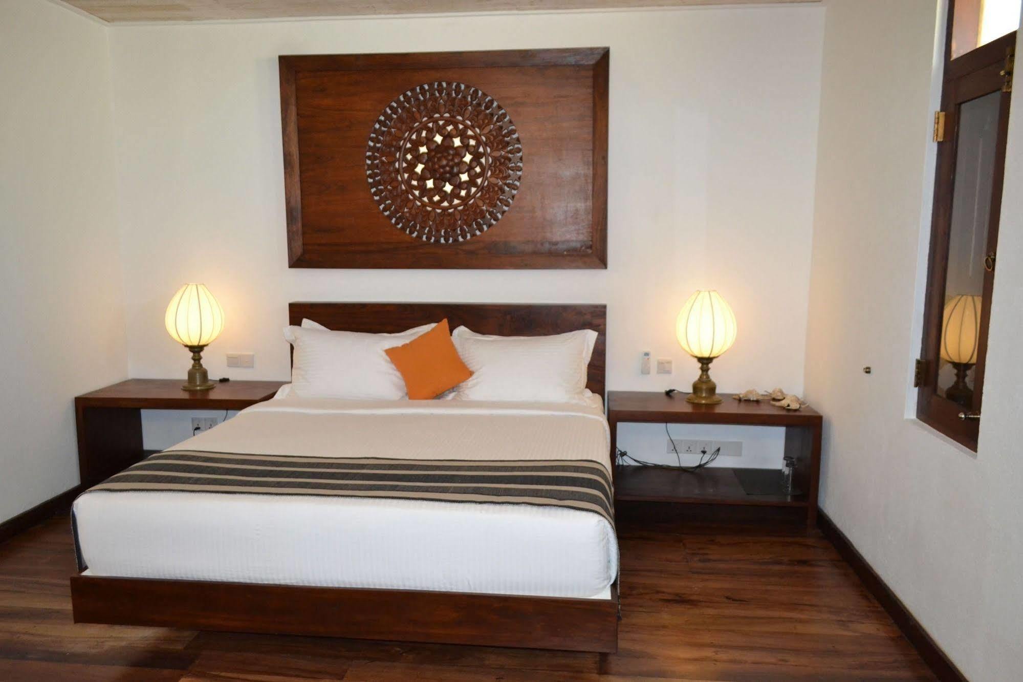 Hotel Aga Surf View Tangalle Exterior foto