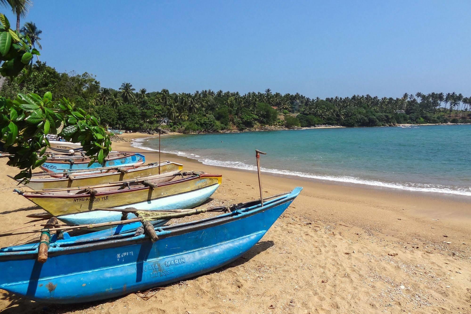 Hotel Aga Surf View Tangalle Exterior foto