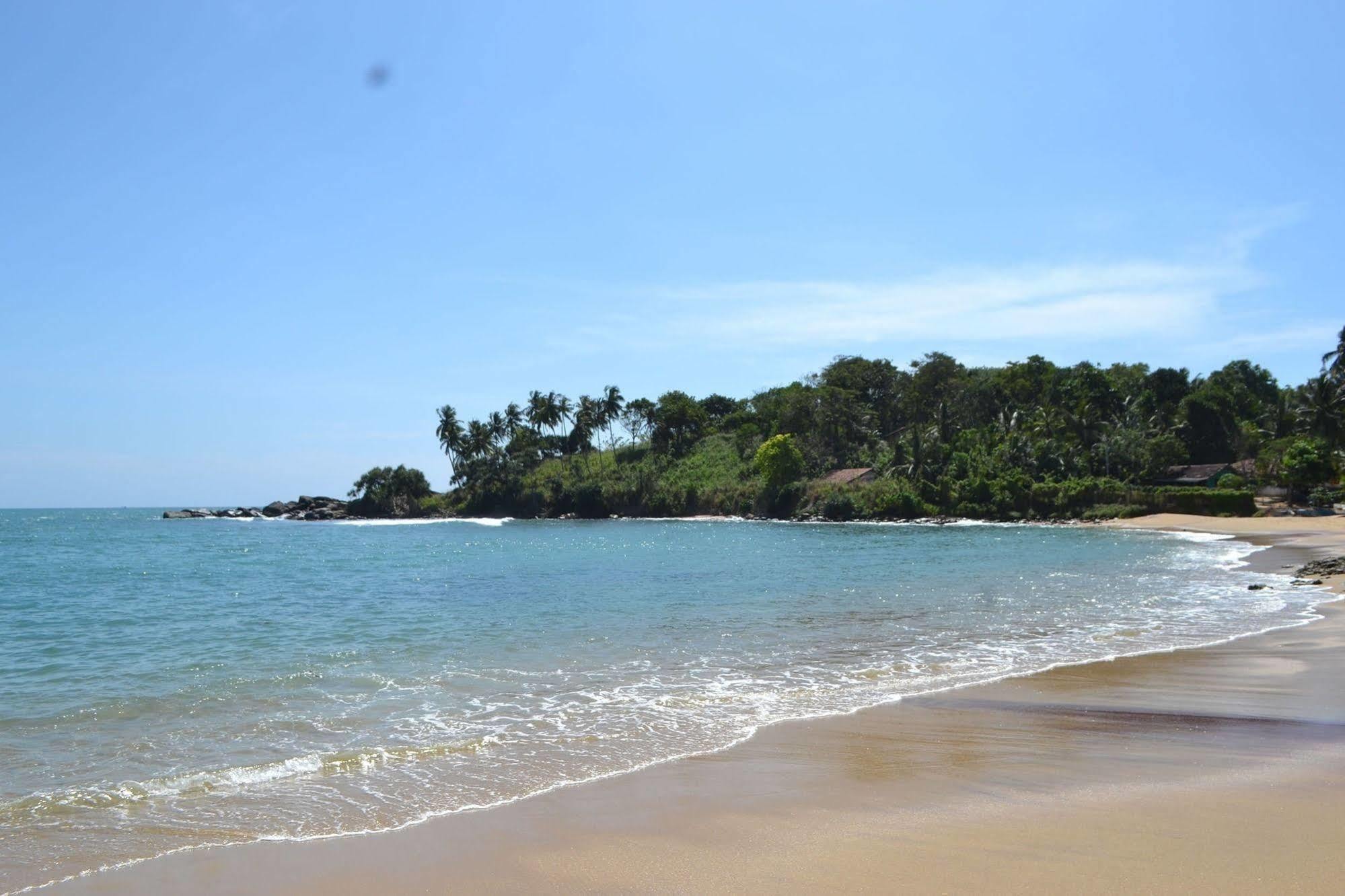 Hotel Aga Surf View Tangalle Exterior foto